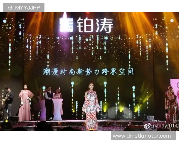 球星风采与化妆艺术的碰撞：从足球场到时尚圈的跨界融合探索