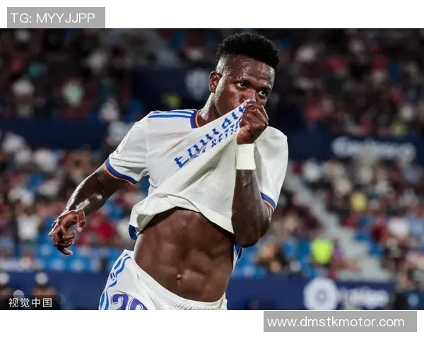 美洲足球天才谁主沉浮 盘点十大顶级球星的荣耀与传奇 美洲足球天才谁主沉浮 盘点十大顶级球星的荣耀与传奇