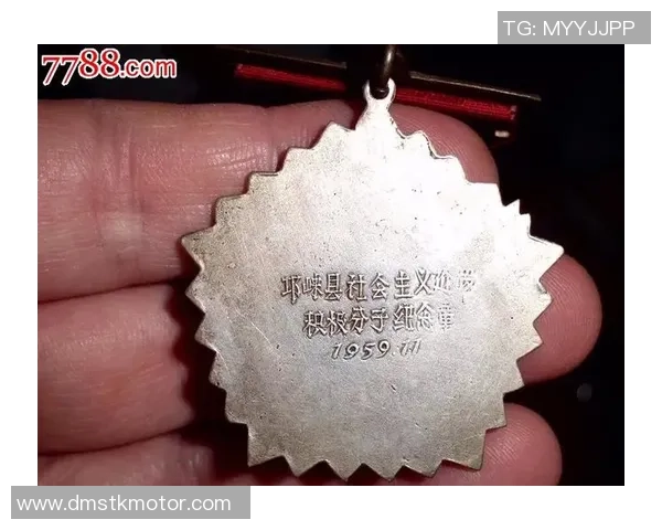 球迷福音:亲手送出足球球星签名的难忘经历与珍贵收藏 球迷福音:亲手送出足球球星签名的难忘经历与珍贵收藏